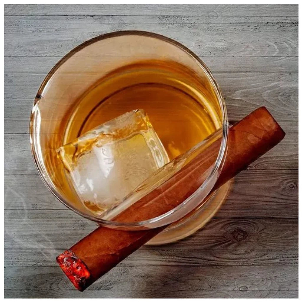 Copo de Whisky com Suporte – Design Ergonômico e Sofisticação